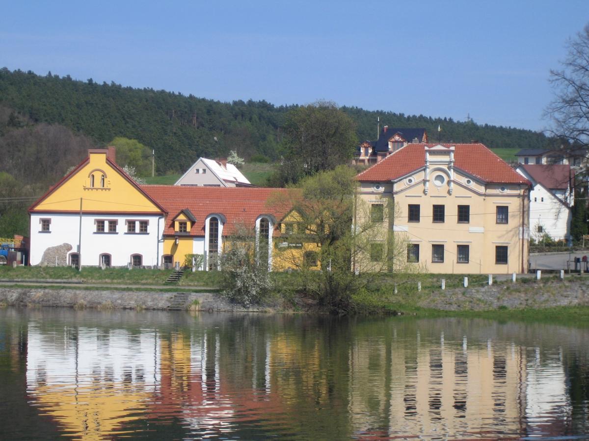 Penzion Patak Kamyk nad Vltavou Экстерьер фото